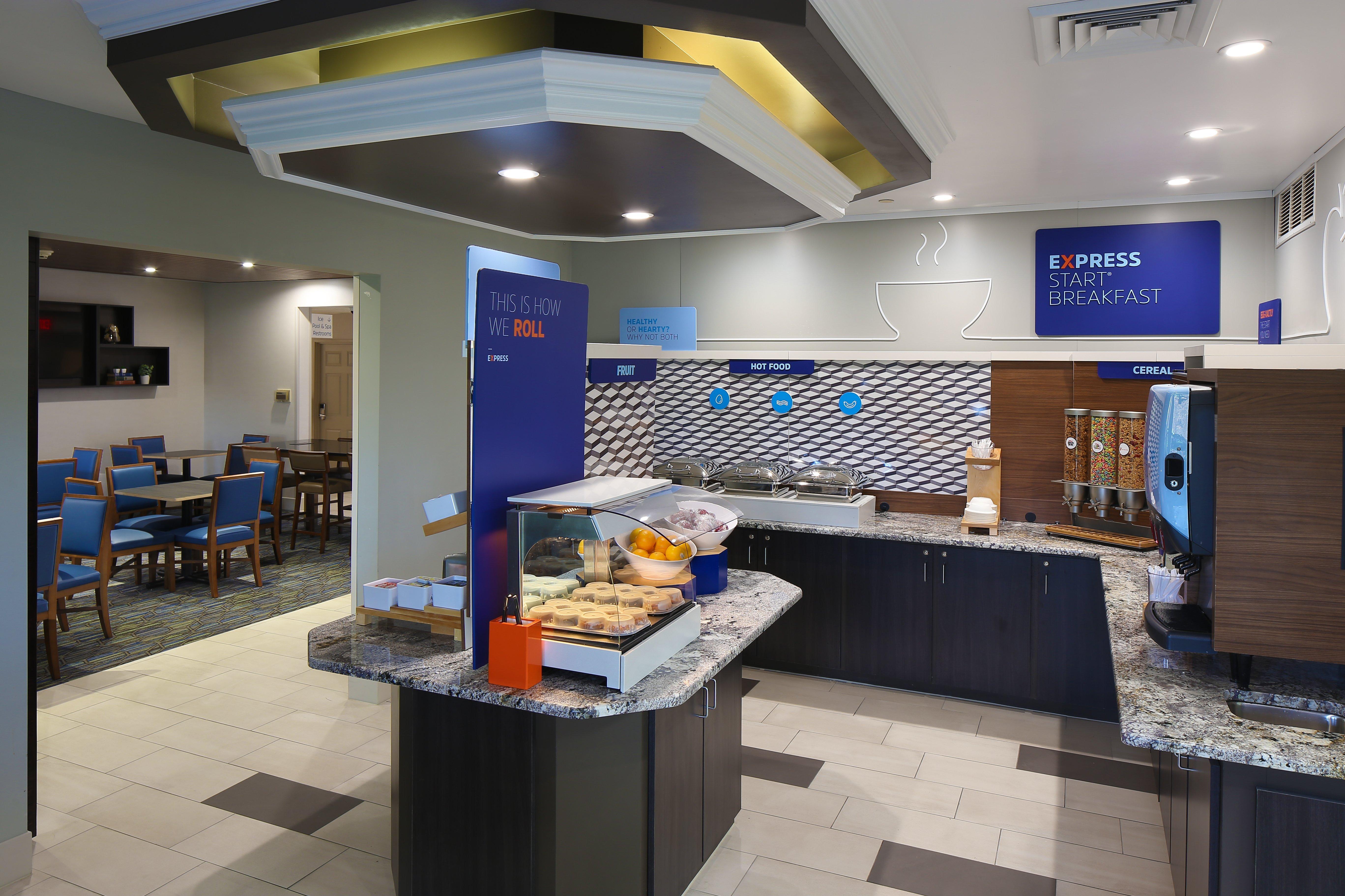 Holiday Inn Express Grand Rapids Southwest By Ihg Grandville Exterior photo